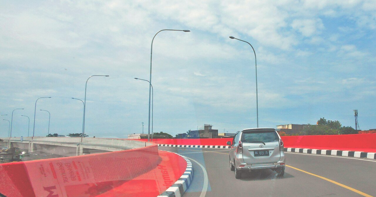 Galangan Kapal Modern & Industri Maritim Tradisional